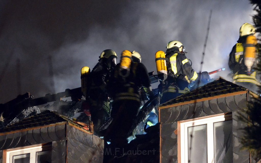 Feuer 2 Koeln Junkersdorf Salzburgerweg P104.JPG - Miklos Laubert